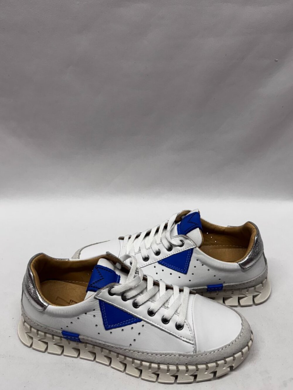 MIZ MOOZ LEATHER CASUAL PLATFORM LACE UP SNEAKERS WHITE / BLUE 37EU / 7US S - 32